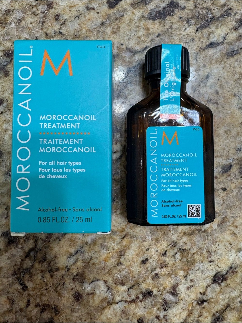 Moroccanoil Treatment Hair Oil - Turquoise & Orange Accent